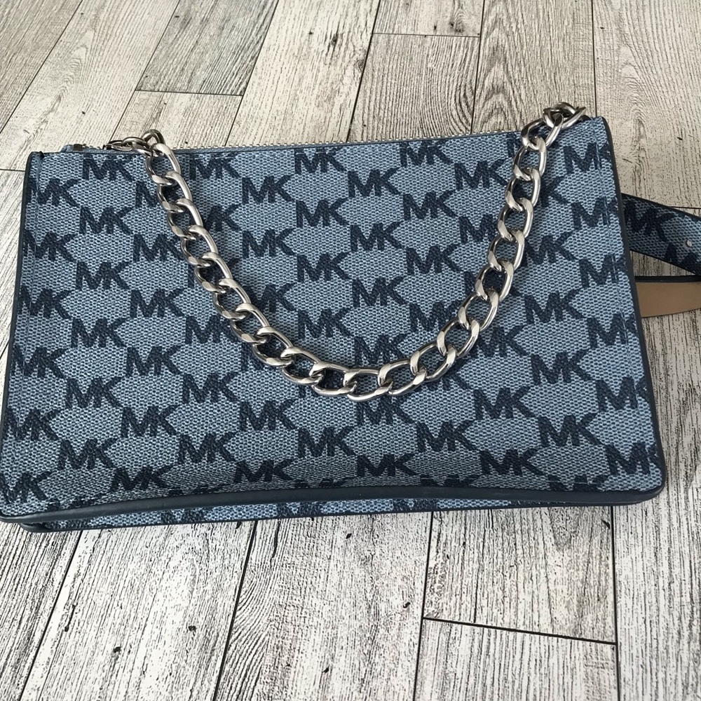 Micheal Micheal Kors Monogram Belt Bag Size:Medium